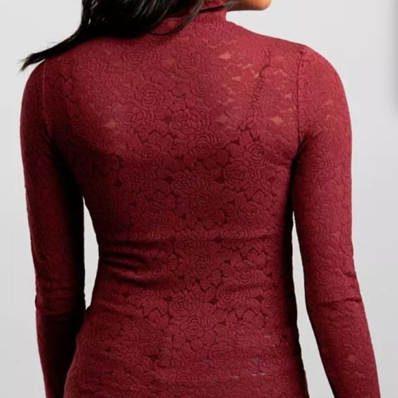 BKE RED MOCK TURTLENECK TOP XL - Picture 3 of 3